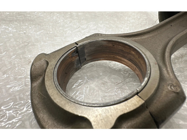 Píst Mercedes-Benz CLS AMG C219