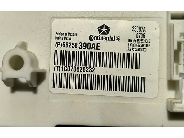 Блок комфорта P68258390AE Jeep Grand Cherokee