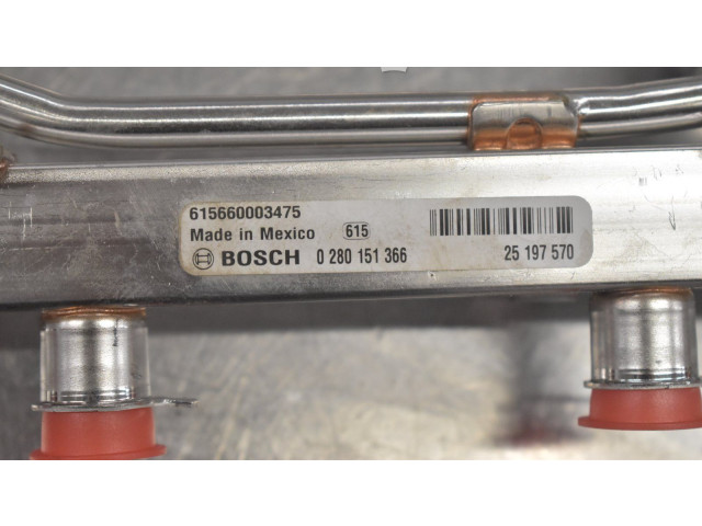 Топливная рампа 55577580, 615660003475   Chevrolet Trax   для двигателя A14NET