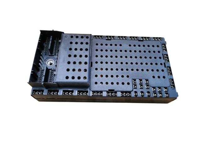 Блок предохранителей 08679899, 02W441 Volvo S60