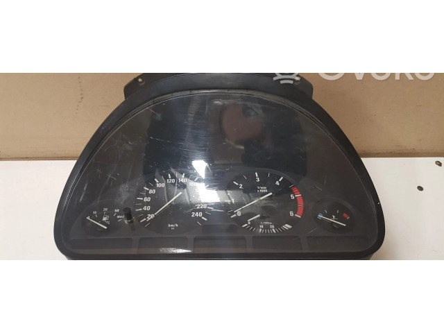 Přístrojová deska BMW 5 E39 1999 87001313, 87001374