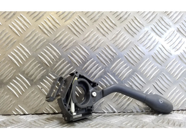 Ручка стеклоочистителей Volkswagen PASSAT B4