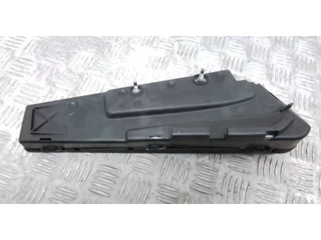 Надувная подушка для сиденья    30715730   Volvo V70