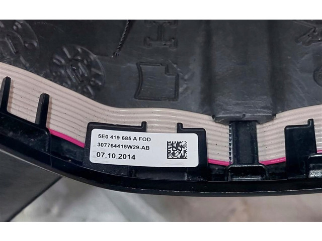 Руль Skoda Octavia Mk3 (5E) 2013 - 2019 года 5E0419091AC