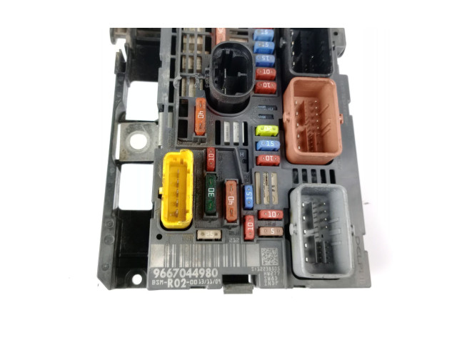 Pojistková skříňka Řídící jednotka BSM 9667044980 Peugeot 3008 I 2010