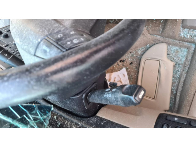 Мултифункционный включатель управления / ручка