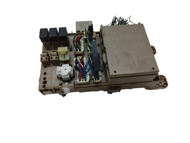 Блок предохранителей 8264113040, 2323000231   Toyota Corolla Verso E121    