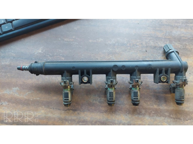 Топливная рампа CB196   Citroen C4 I 1.6  для двигателя 9HY305066