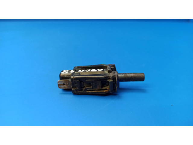 Передний датчик открытия / закрытия двери (крыло)