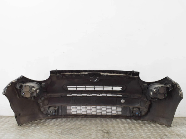 Передний бампер