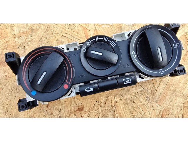 Блок управления климат-контролем 8Z0819045B, 80699   Audi A2