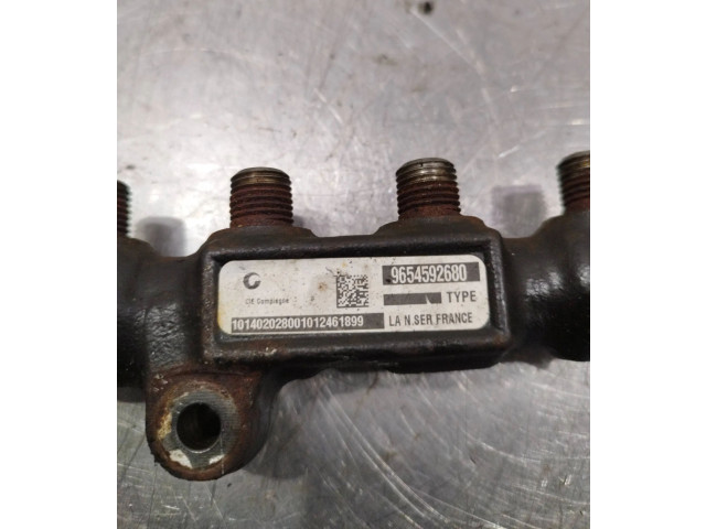 Vstřikovací lišta 9654592680   Volvo V50     