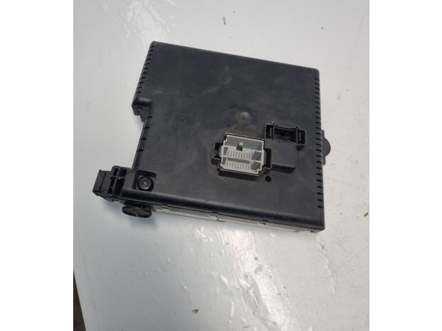 Блок предохранителей 8676391, 04W224   Volvo XC90    