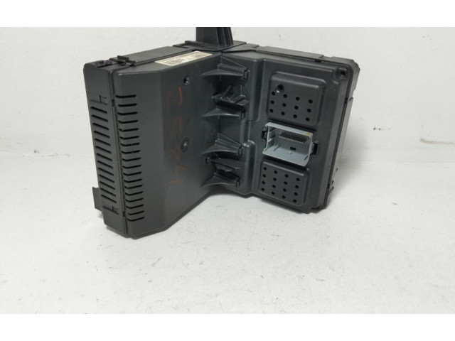 Блок предохранителей 28024617 Volvo XC90