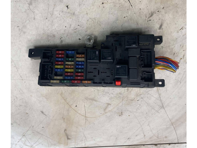 Блок предохранителей 8637841, 518322326 Volvo S60