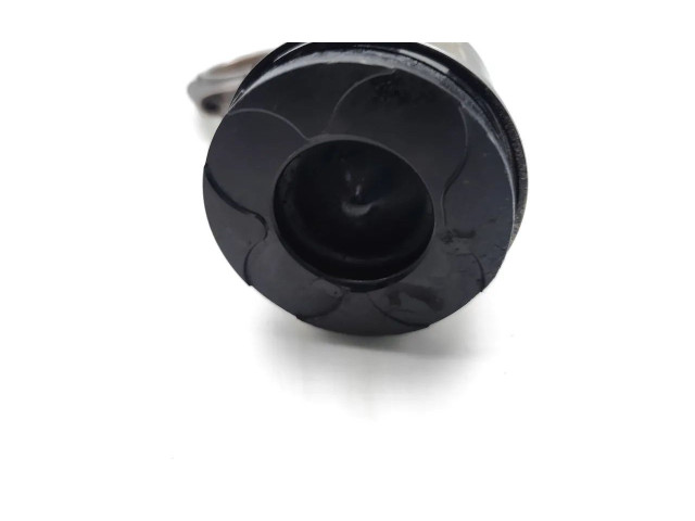 Поршень с шатуном D5204T2 D5204T2 Volvo V70