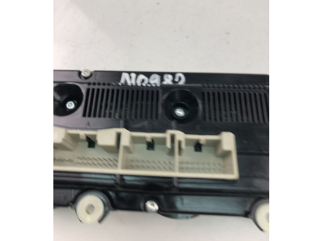 Блок управления климат-контролем    Volkswagen PASSAT B6