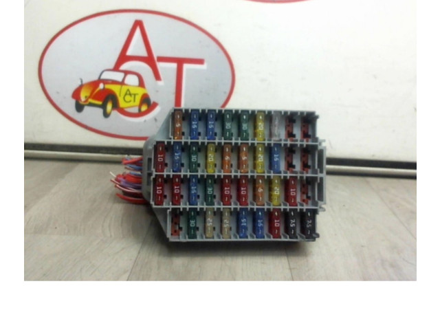 Блок предохранителей 9162321, 9162321 Volvo S80