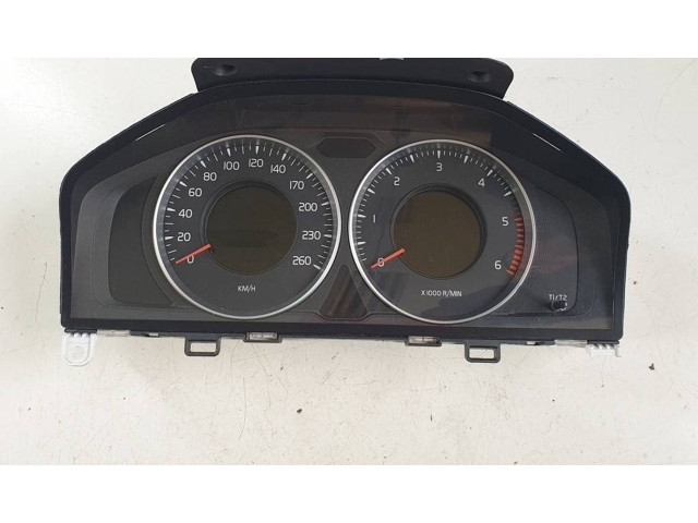 Панель приборов 31327581AA, 36000913   Volvo V70       