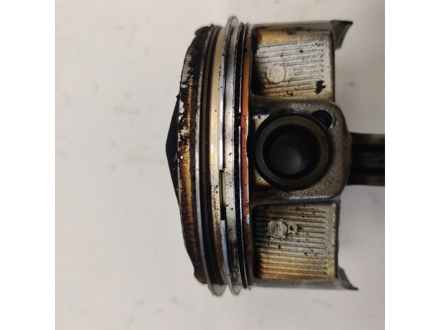 Píst Ford F150 pro benzínový motor 5.0