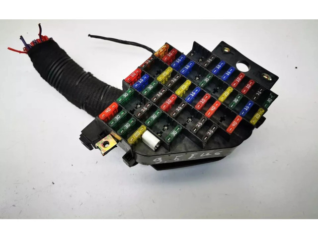 Блок предохранителей    4736930, 200572   Saab 9-5