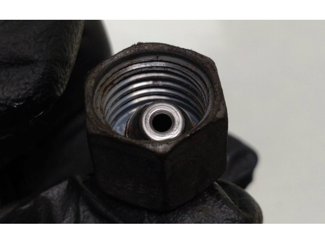 Топливная рампа    Volvo V70   для двигателя D4164T