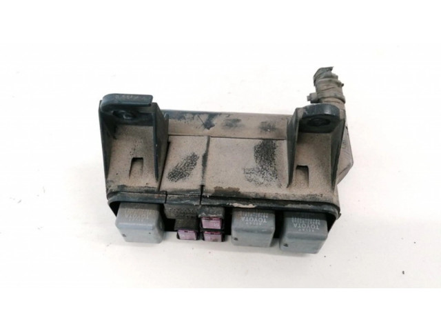 Блок предохранителей 9098702025, 90987-02025 Toyota Avensis Verso