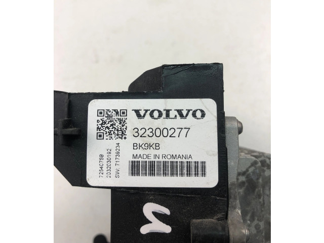 Блок управления 32300277 Volvo XC90