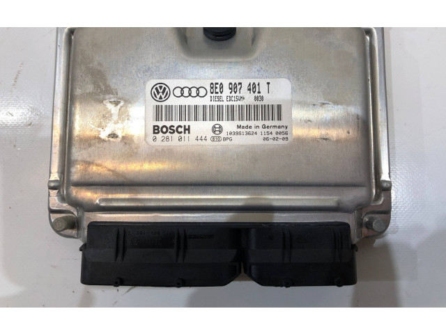 Блок управления двигателем Блок управления 8E907401T Skoda Superb B5 (3U)