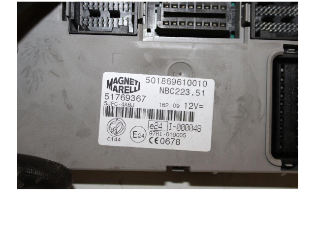 Блок предохранителей 51769367   Fiat Doblo