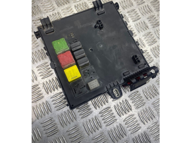 Блок предохранителей 460023260, 13112909   Opel Meriva A    