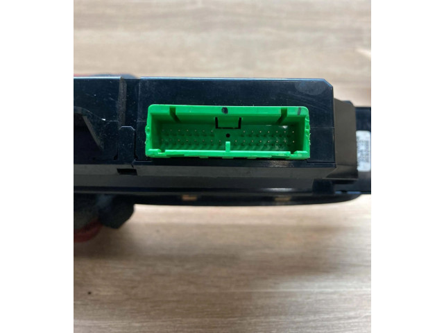 Ручка стеклоочистителей 8682836, MD42AE00068 Volvo S60