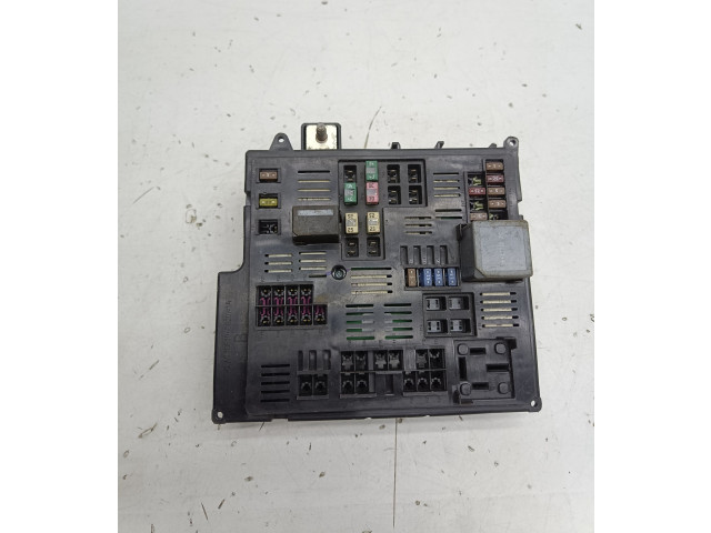 Блок предохранителей 31398003   Volvo XC90    