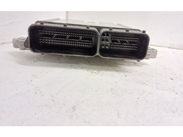 Блок управления впрыском 36001014   Volvo V70