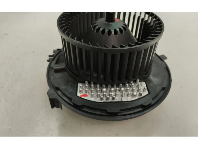 Вентилятор печки    5Q1819021E   Audi A3 S3 8V