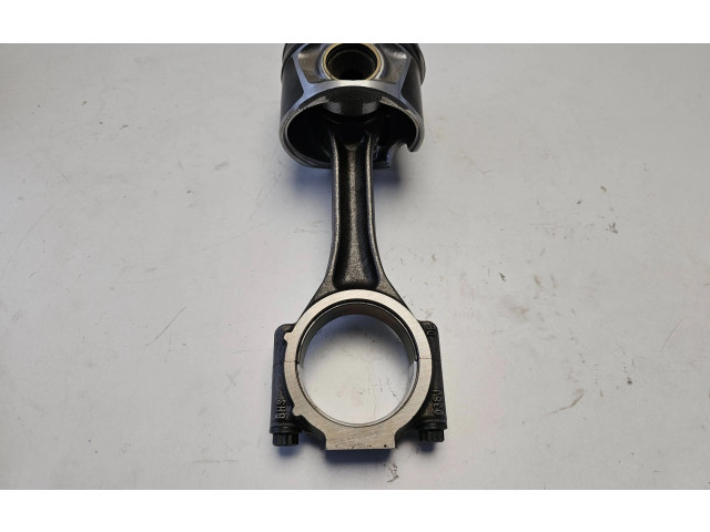 Píst 026038J Volkswagen Tiguan CBB