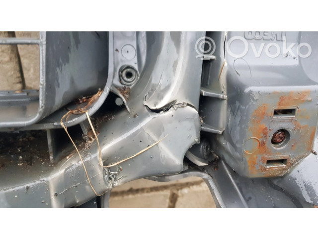 Передний бампер