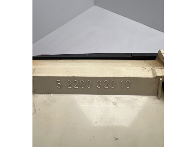 Панель приборов 5220032310   Volkswagen PASSAT B4       