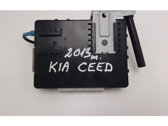 Блок комфорта 95400A2881   KIA Ceed   