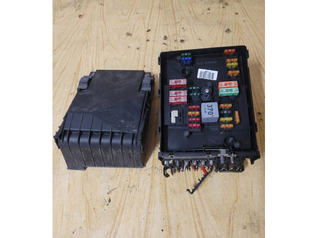 Блок предохранителей 1K0937132F Audi A3 S3 A3 Sportback 8P