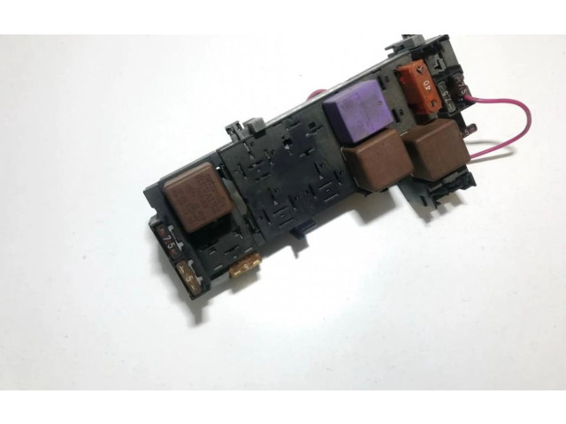 Pojistková skříňka 7703297193 Renault Megane 1997