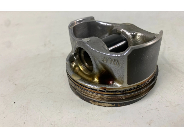  Поршень DNUE 06KBG, 82.435  Audi A3 S3 8V  