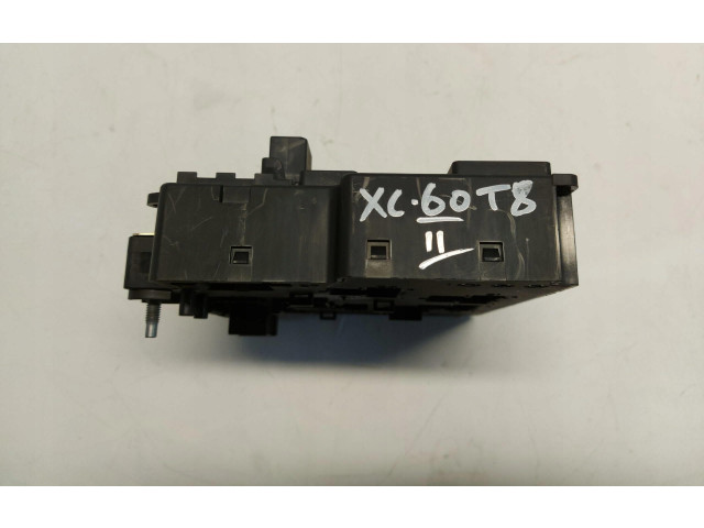 Pojistková skříňka 32212299 Volvo XC60 2021