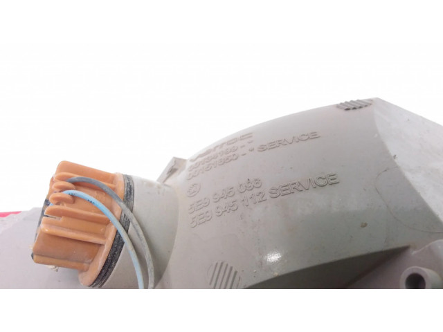 Задний фонарь правый 5E9945096 Skoda Octavia Mk3 (5E) 2013-2019 года