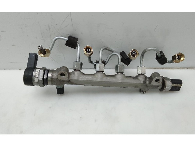 Топливная рампа 04l089b   Audi A3 S3 8V  