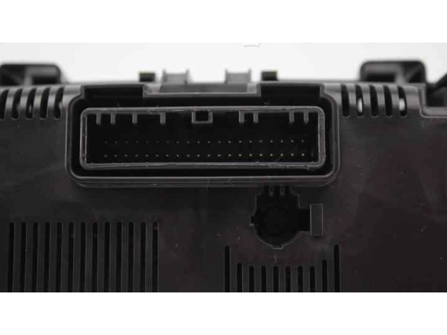 Přístrojová deska Renault Captur II 2019 VPLR1F10849FE