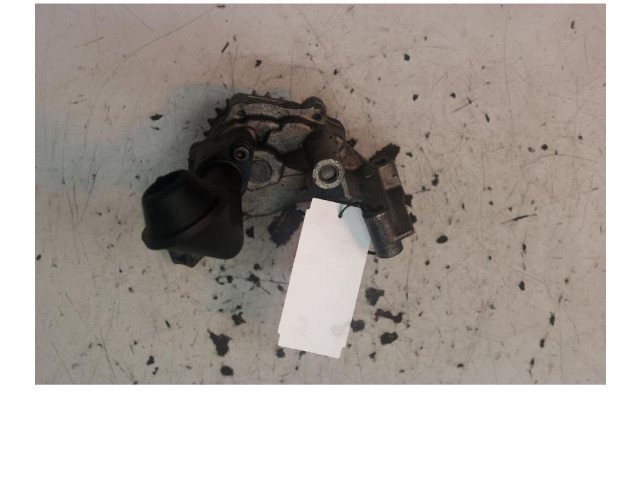 Масляный насос  CBD 03L115105B  Volkswagen Golf Plus 