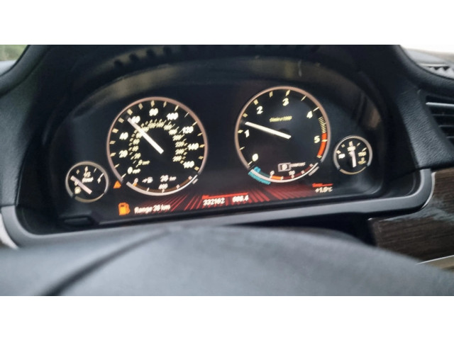 Přístrojová deska BMW 7 F01 F02 F03 F04 2010 9232955, 0263687111