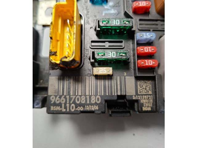 Зеркало электрическое Peugeot 307 2005 - 2008 года