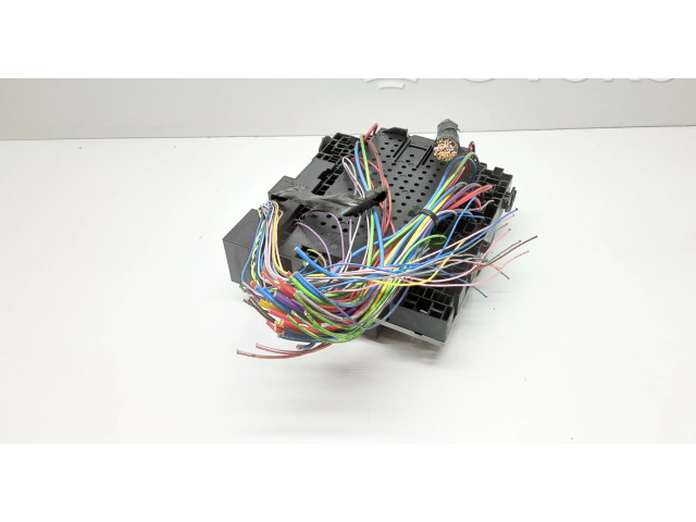 Блок предохранителей 8691998, P8691998 Volvo XC90